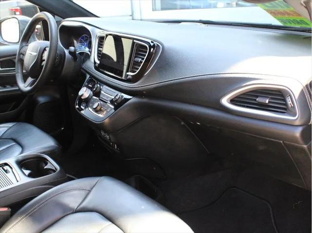 2022 Chrysler Pacifica Hybrid Touring L