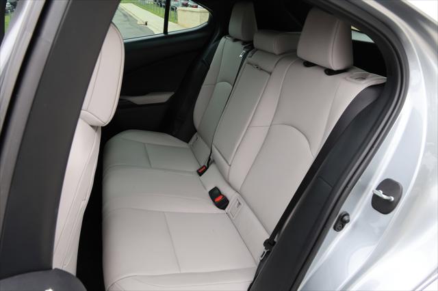 2024 Lexus UX 250h Premium