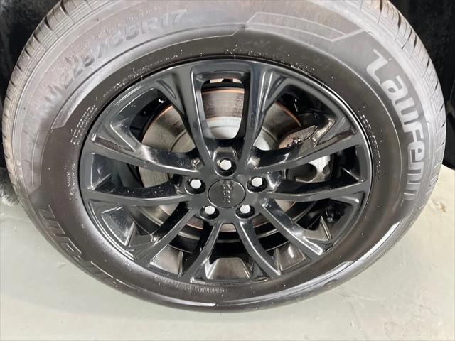 2023 Jeep Cherokee Altitude Lux 4x4