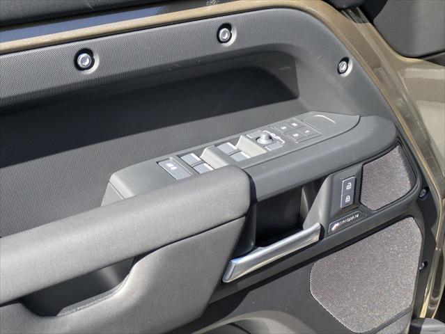 2026 Land Rover Defender P300 S