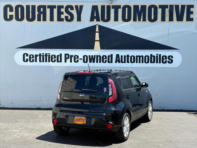 2016 Kia Soul +