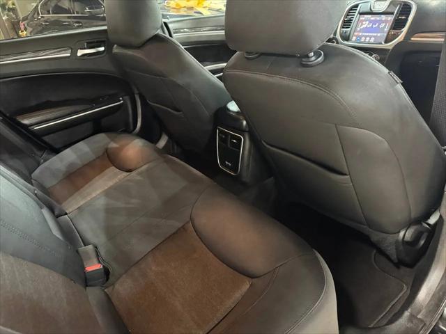 2022 Chrysler 300 Touring