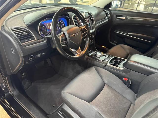 2022 Chrysler 300 Touring