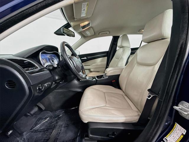 2015 Chrysler 300 Limited