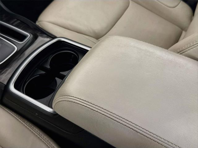2015 Chrysler 300 Limited