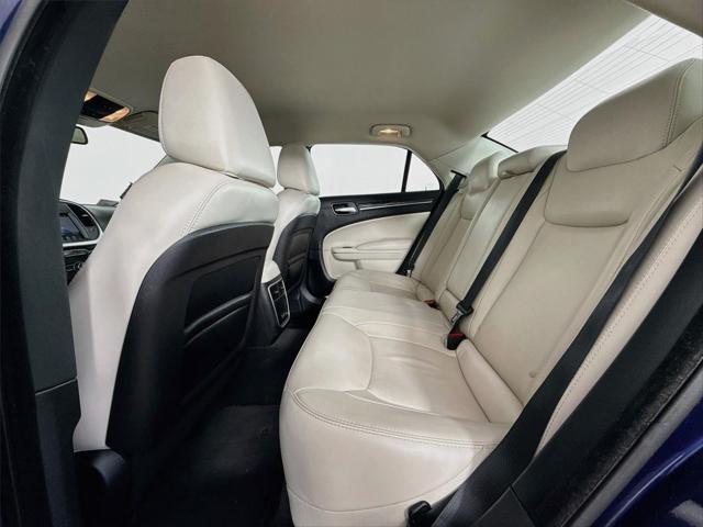 2015 Chrysler 300 Limited