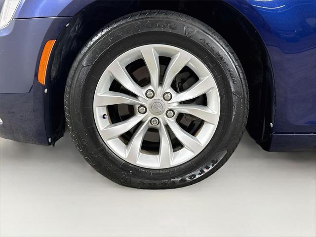 2015 Chrysler 300 Limited