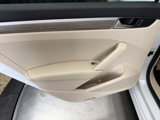 2017 Volkswagen Passat 1.8T SE