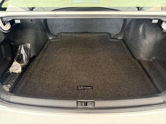 2017 Volkswagen Passat 1.8T SE