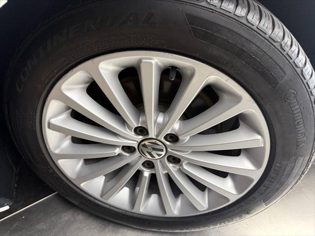2017 Volkswagen Passat 1.8T SE