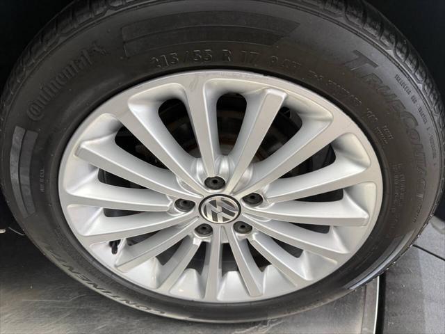 2017 Volkswagen Passat 1.8T SE