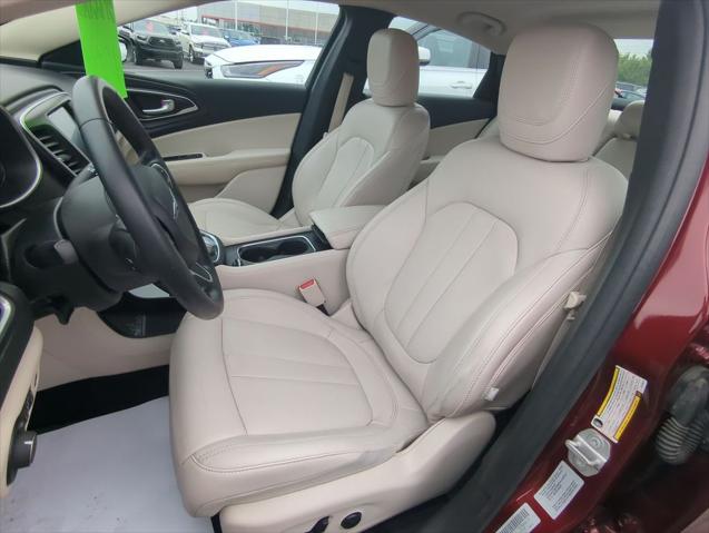 2016 Chrysler 200 Limited Platinum