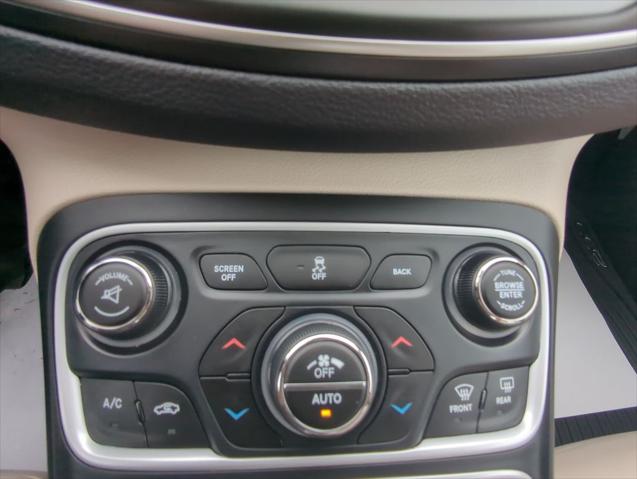 2016 Chrysler 200 Limited Platinum