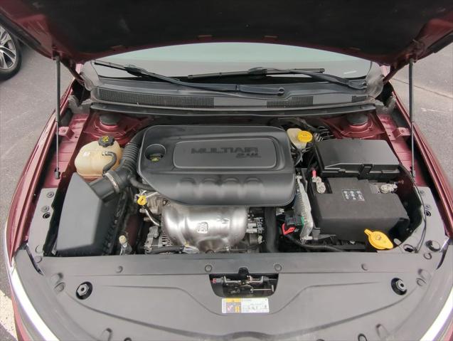 2016 Chrysler 200 Limited Platinum
