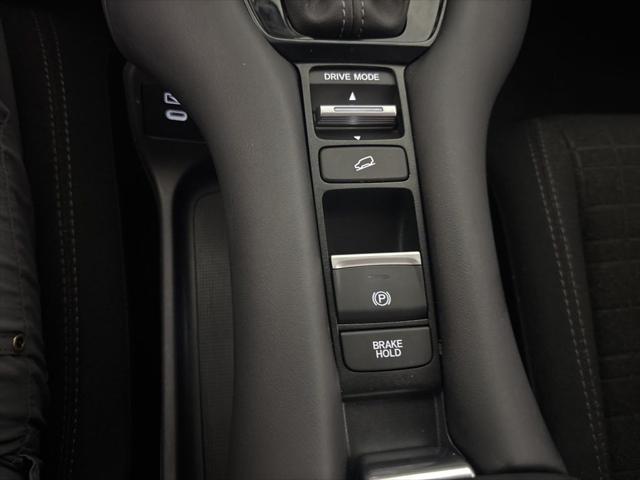 2025 Honda HR-V AWD LX