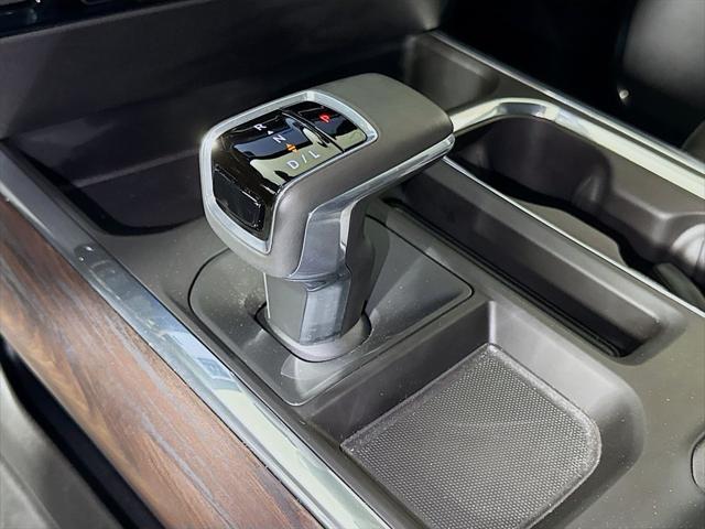 2026 GMC Sierra 1500 Crew Cab, Short Bed, SLT, RWD