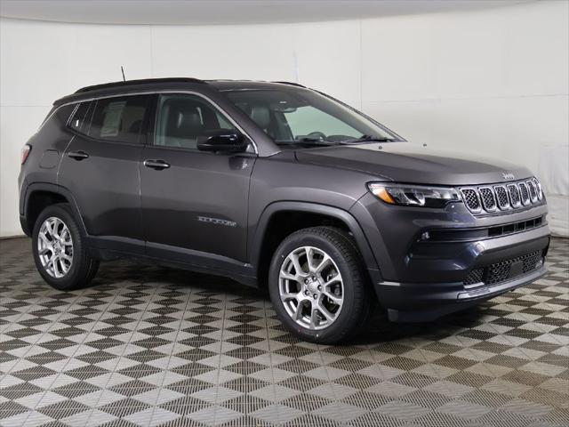 2023 Jeep Compass Latitude Lux FWD