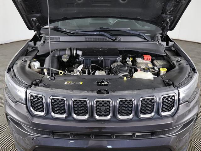 2023 Jeep Compass Latitude Lux FWD