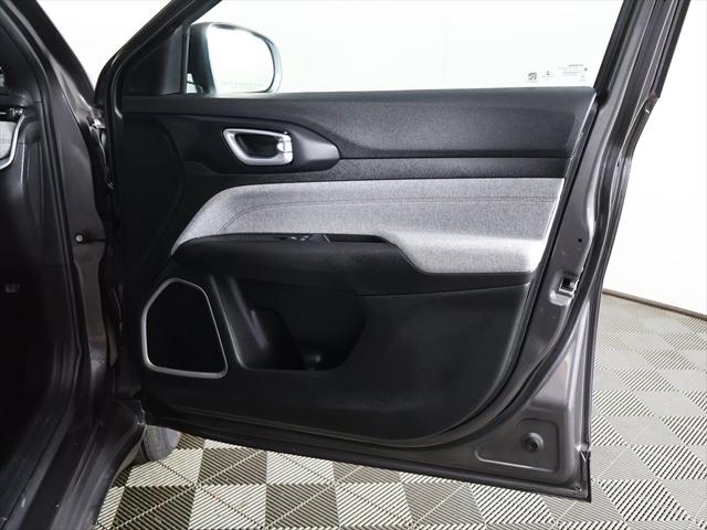 2023 Jeep Compass Latitude Lux FWD