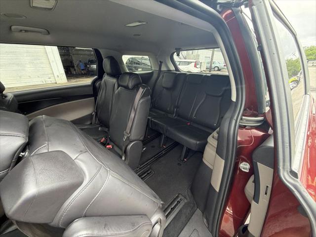 2025 Kia Carnival MPV LXS