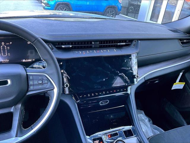 2026 Jeep Grand Cherokee L Altitude 4x4