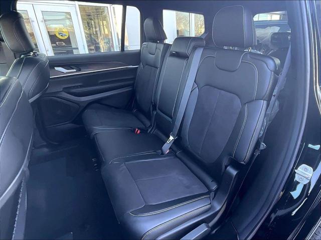 2026 Jeep Grand Cherokee L Altitude 4x4