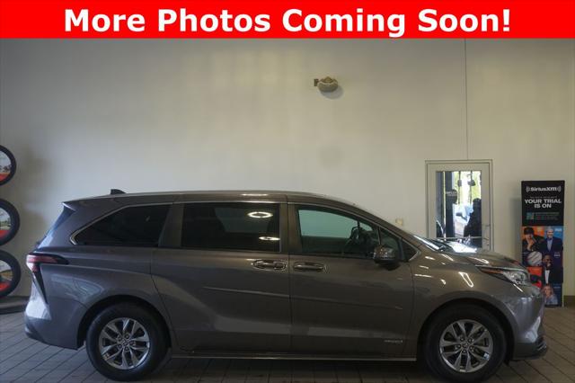 2021 Toyota Sienna LE