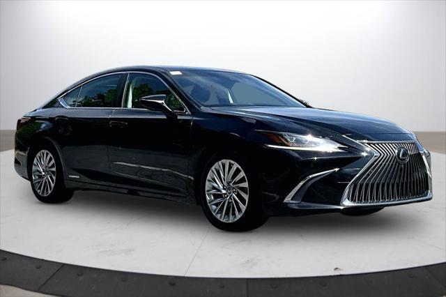 2019 Lexus ES 300h Luxury