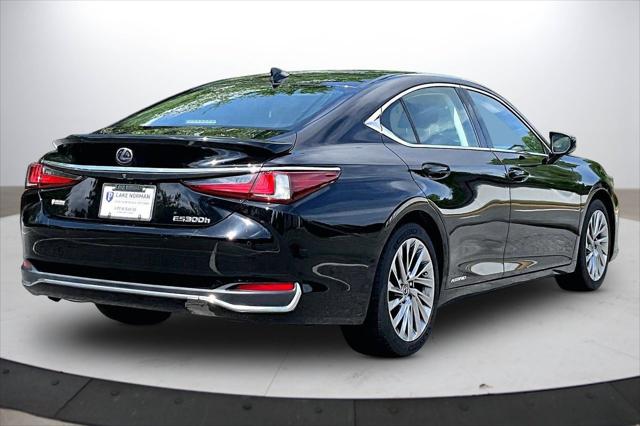 2019 Lexus ES 300h Luxury