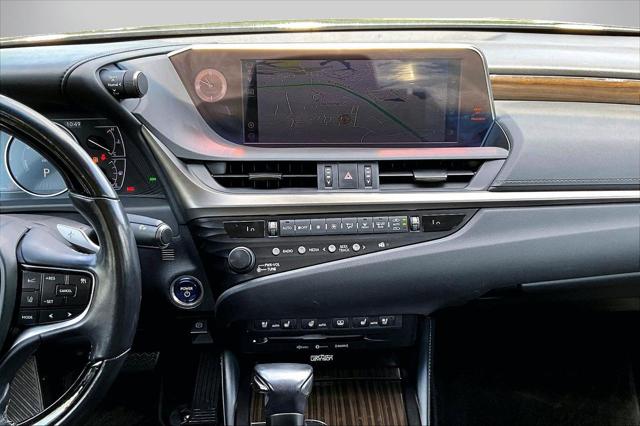 2019 Lexus ES 300h Luxury