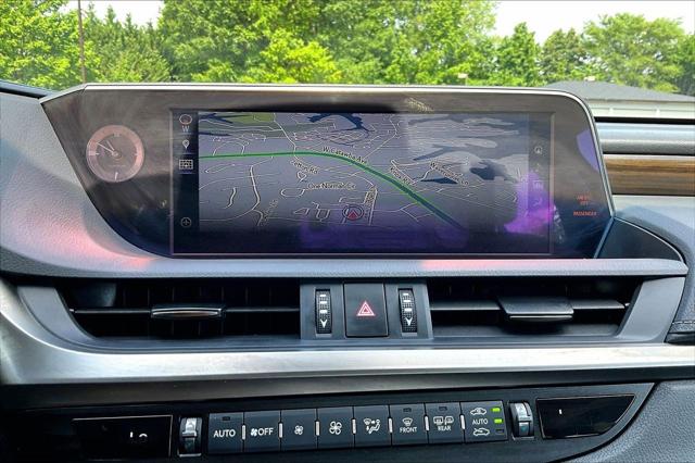 2019 Lexus ES 300h Luxury