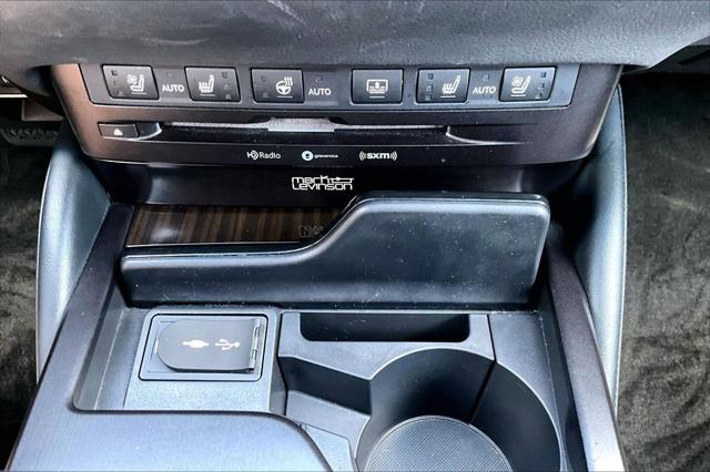 2019 Lexus ES 300h Luxury