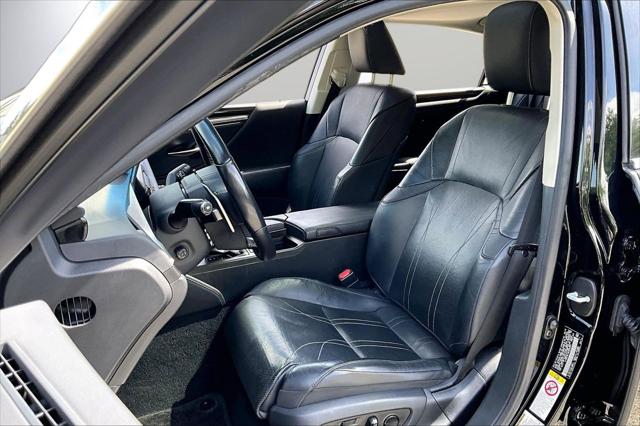 2019 Lexus ES 300h Luxury