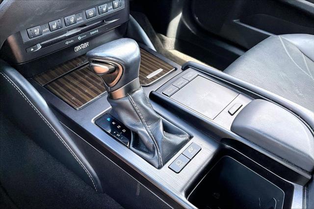 2019 Lexus ES 300h Luxury