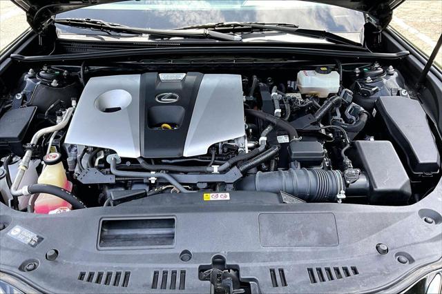 2019 Lexus ES 300h Luxury