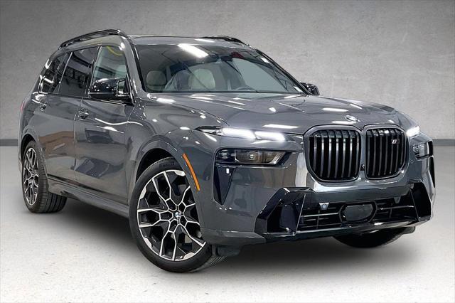 2025 BMW X7 M60i
