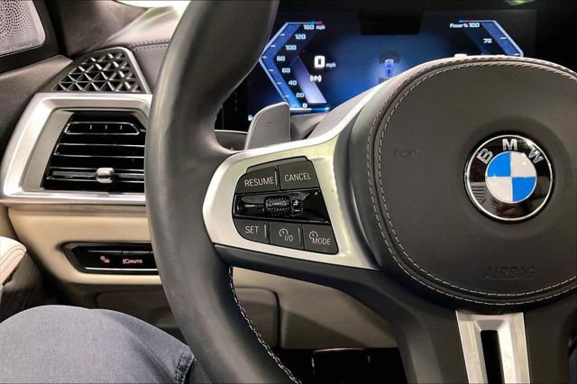 2025 BMW X7 M60i