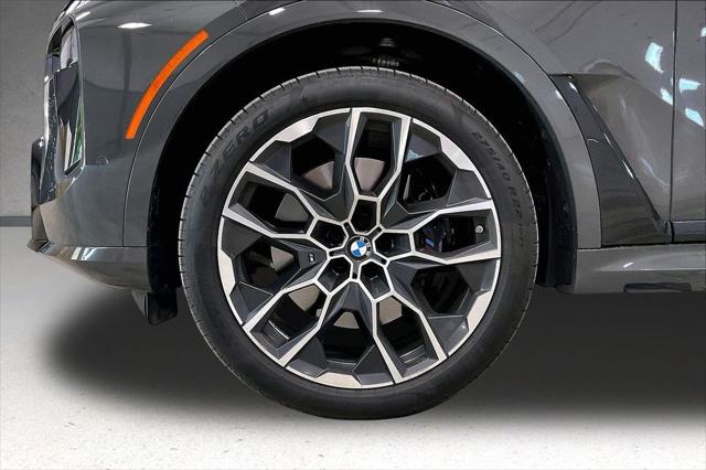 2025 BMW X7 M60i