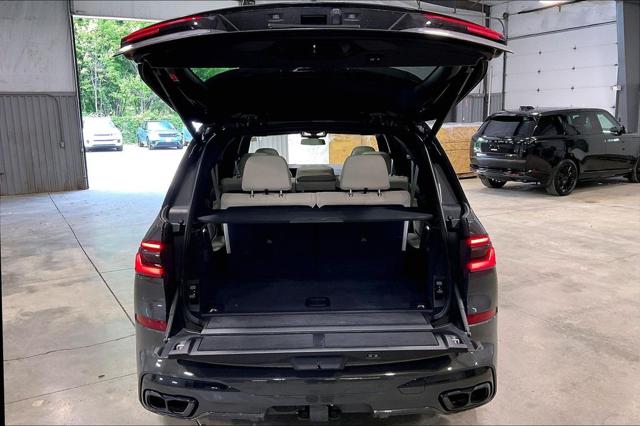 2025 BMW X7 M60i