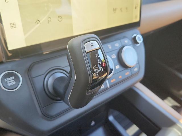 2026 Land Rover Defender P400 X-Dynamic SE