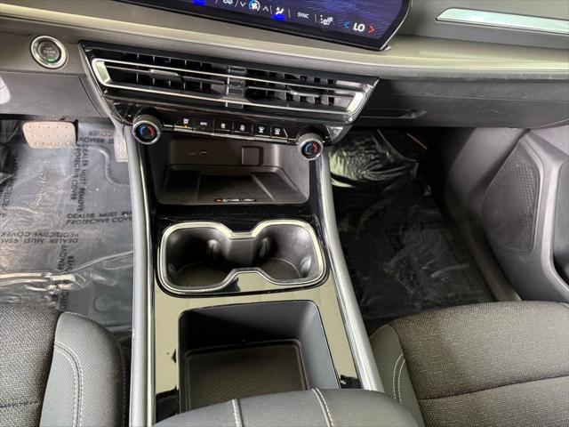 2025 Chevrolet Traverse FWD LT