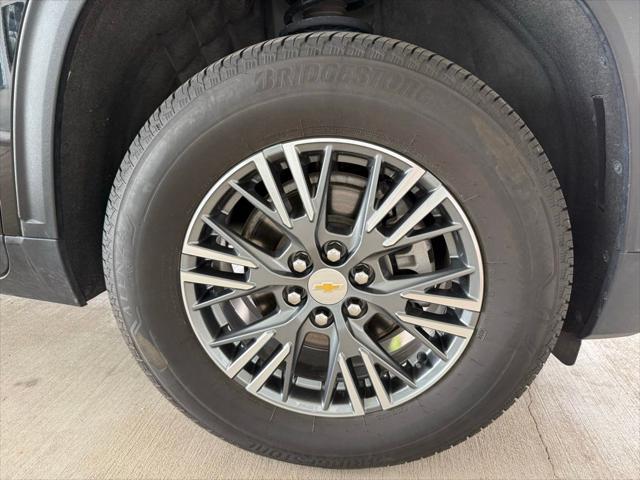 2025 Chevrolet Traverse FWD LT