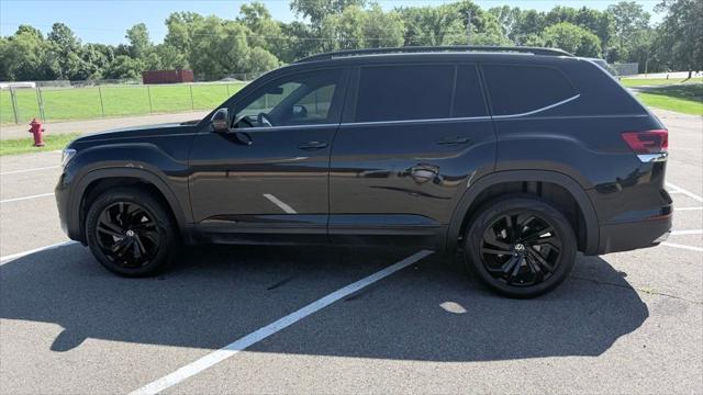 2022 Volkswagen Atlas 3.6L V6 SE w/Technology