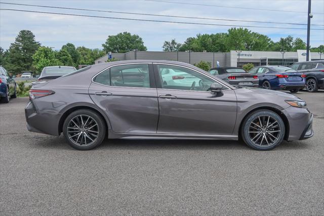 2023 Toyota Camry SE AWD