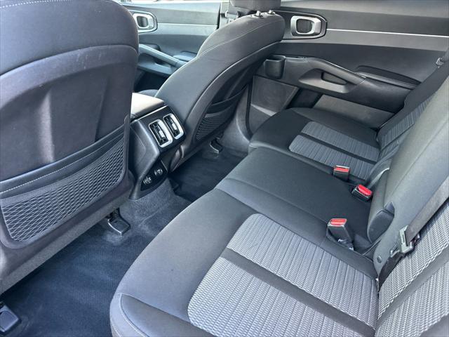 2022 Kia Sorento LX