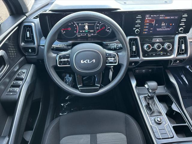 2022 Kia Sorento LX