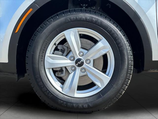 2022 Kia Sorento LX