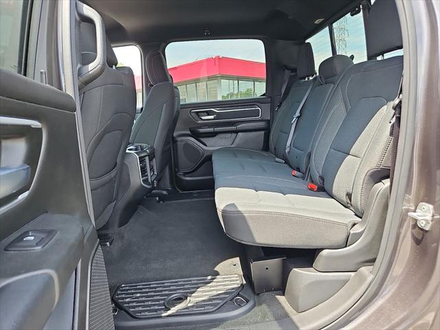 2022 Ram 1500 Big Horn Crew Cab 4x4 5'7" Box