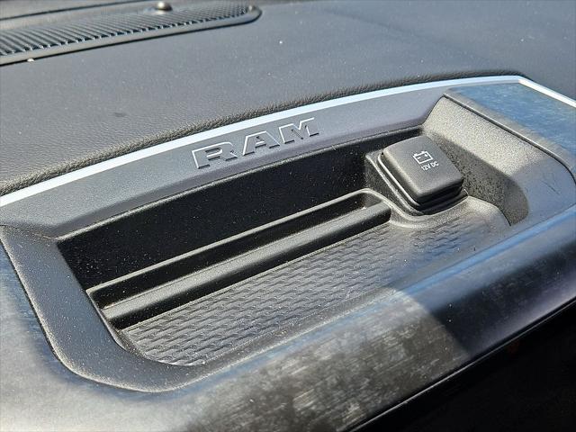 2022 Ram 1500 Big Horn Crew Cab 4x4 5'7" Box