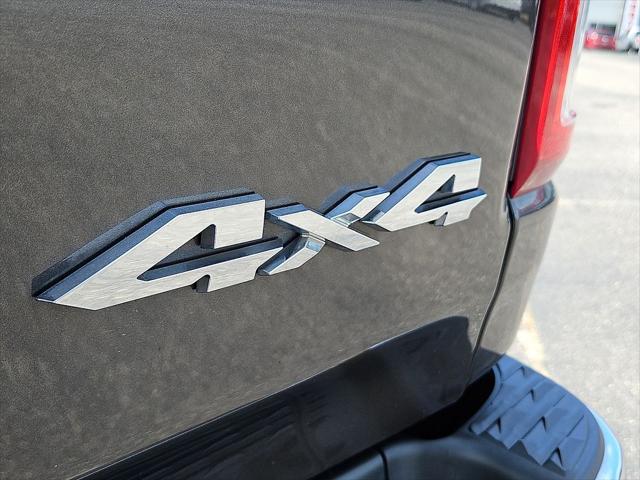 2022 Ram 1500 Big Horn Crew Cab 4x4 5'7" Box